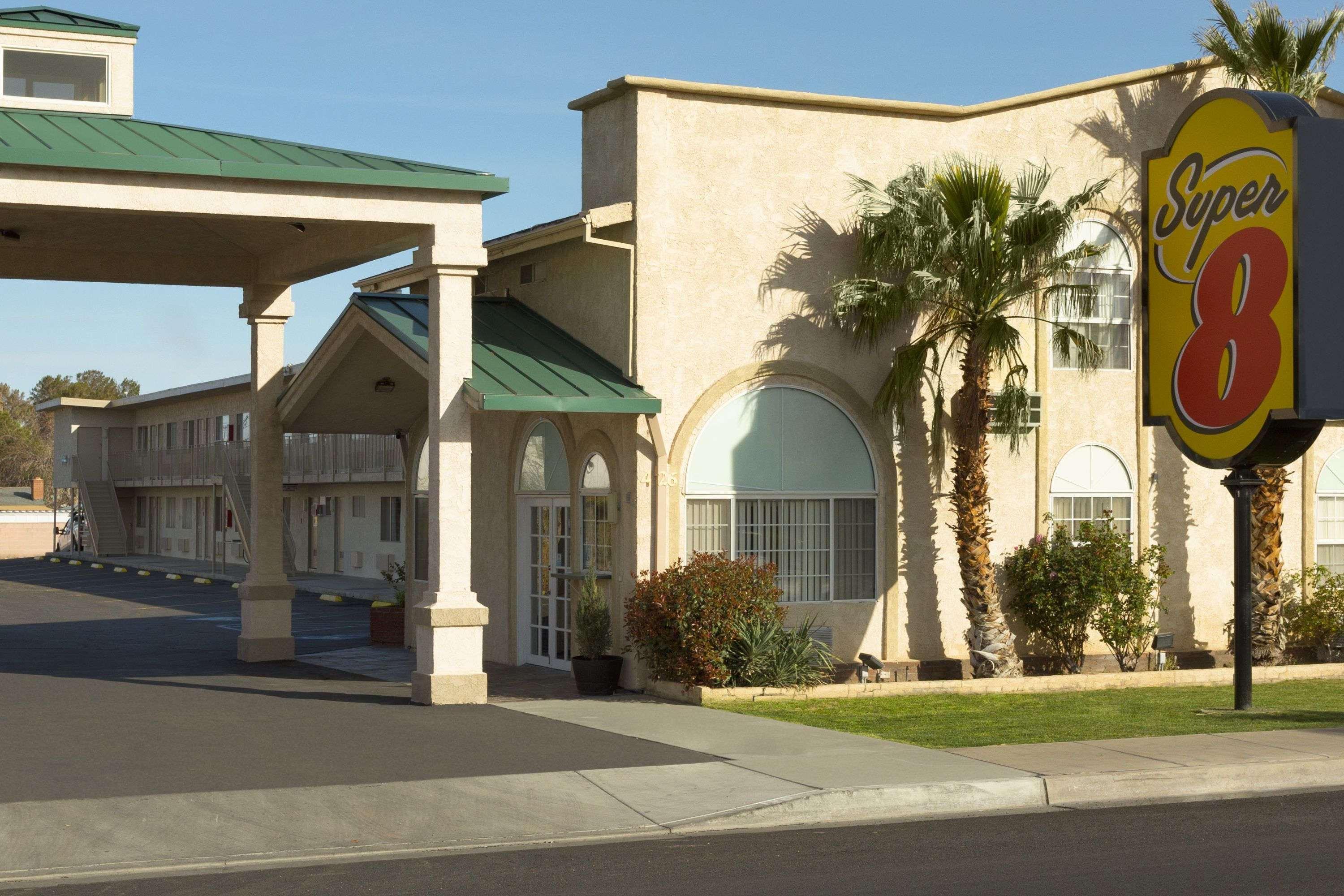 Super 8 By Wyndham Ridgecrest Motel Exterior foto